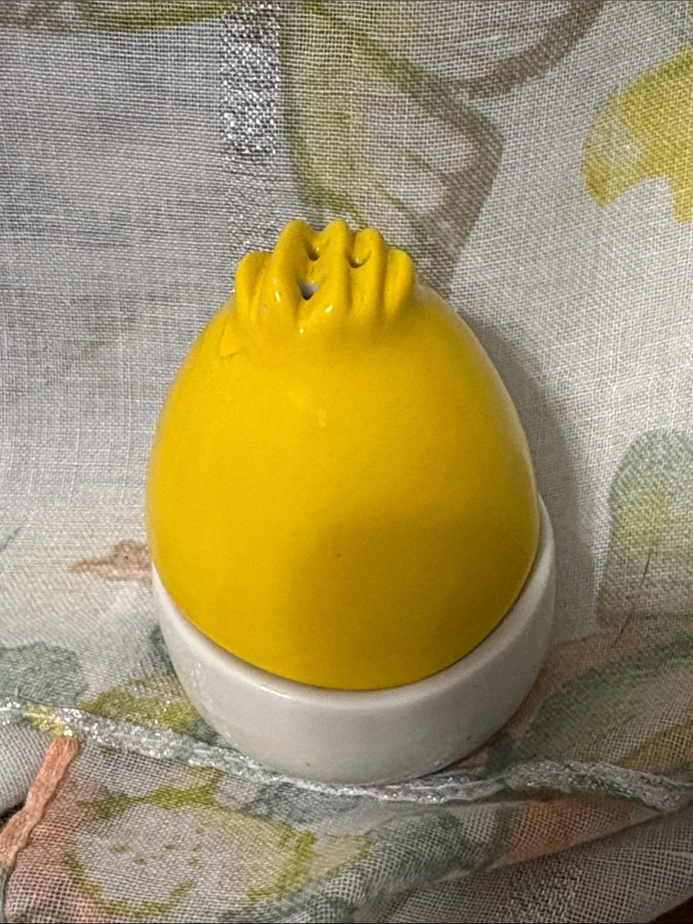 Yellow Chick Egg Salt and pepper Shaker - Cute Ceramic Kitchen Accessory